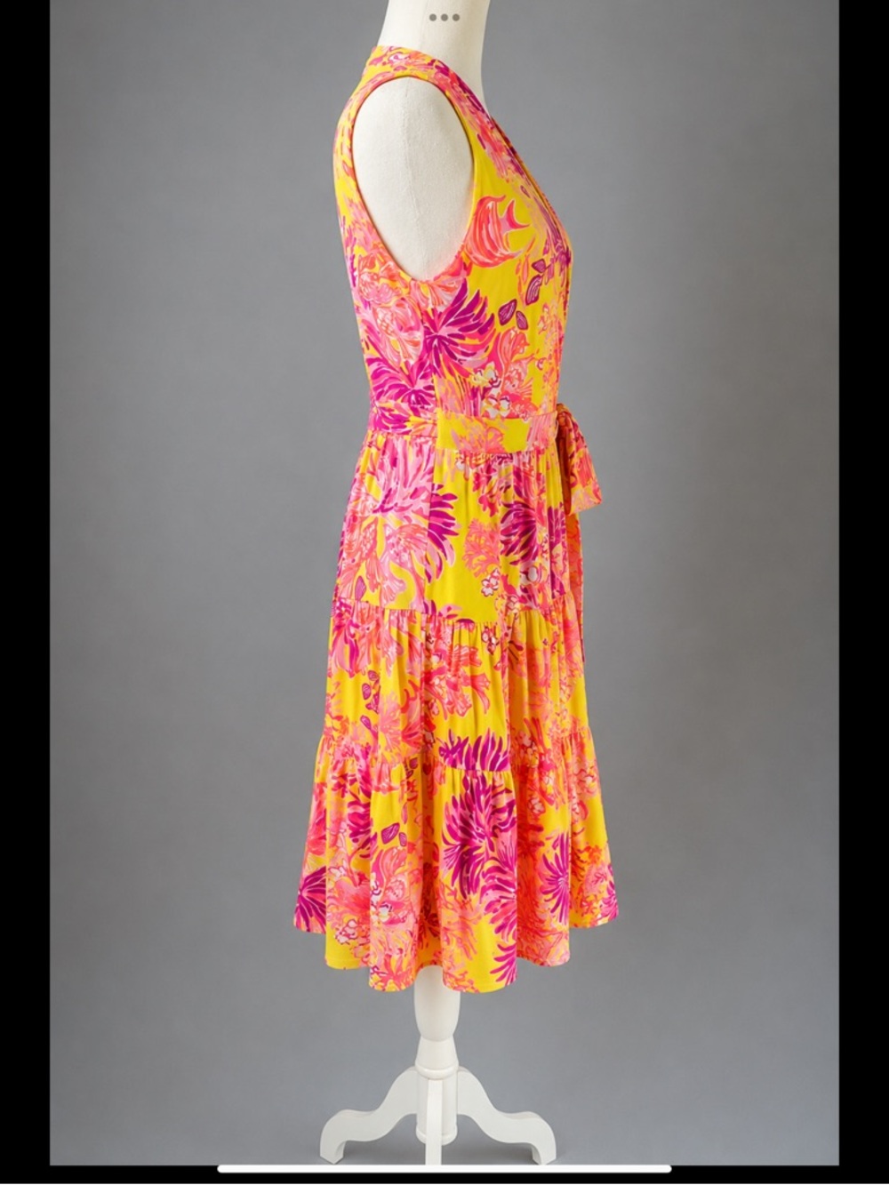 Lilly Pulitzer Faux Wrap Tropical Print Dress • Size M • Rayon Stretch Knit - Picture 6 of 16